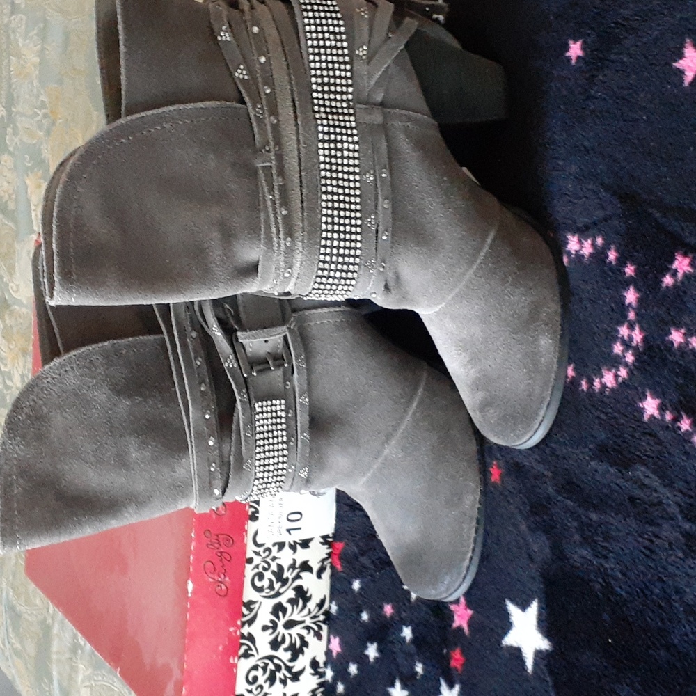 Grey/Silver Bling boots from the BUCKEL store